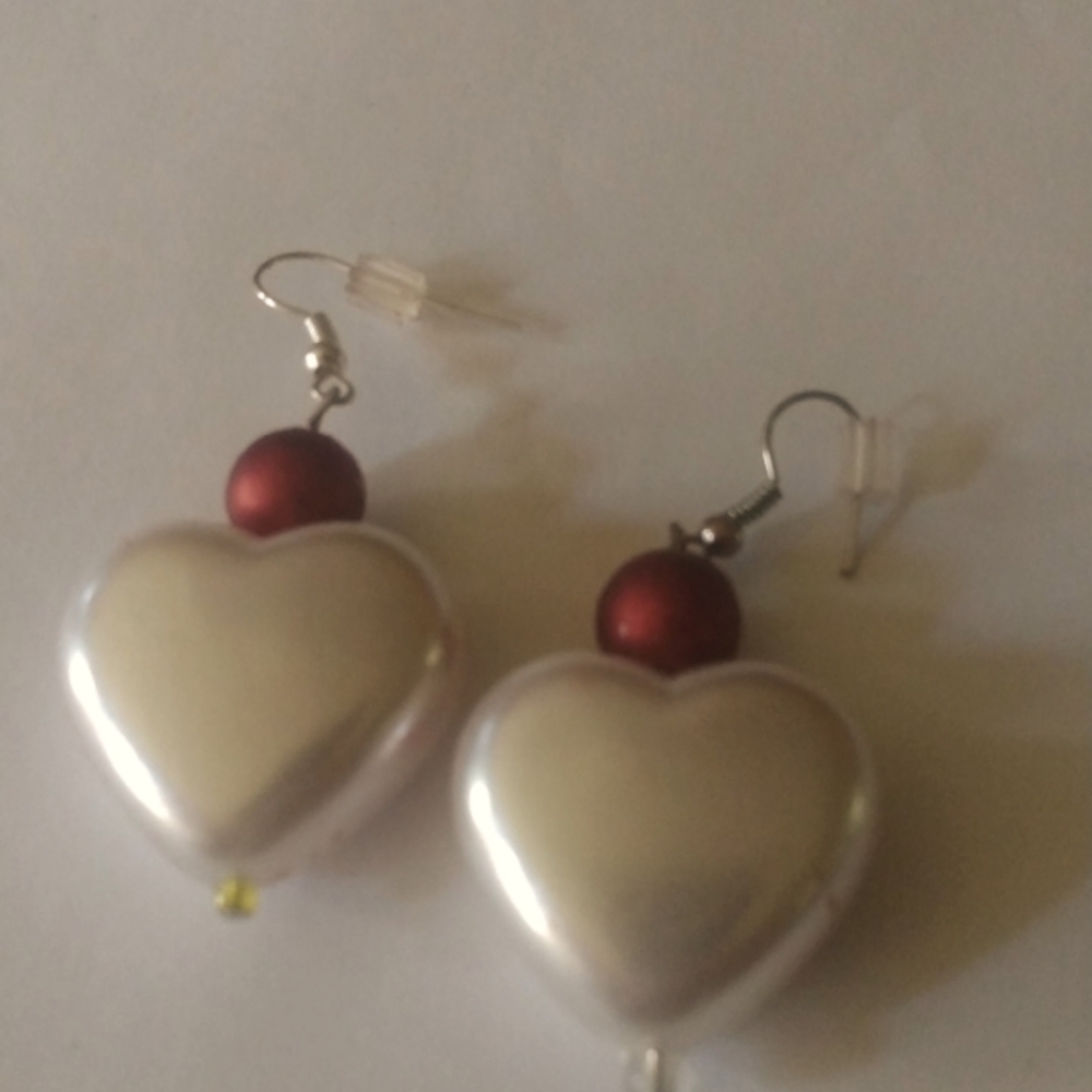 COPY - White heart shaped 20mm button style earrings